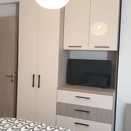 Апартаменты Sea And Lake View Apart Marina Surf